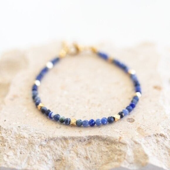 LOVELY BLUE SAPPHIRE Gemstone Beaded Bracelet Dainty Jewelry Sapphire blue - Picture 4 of 9
